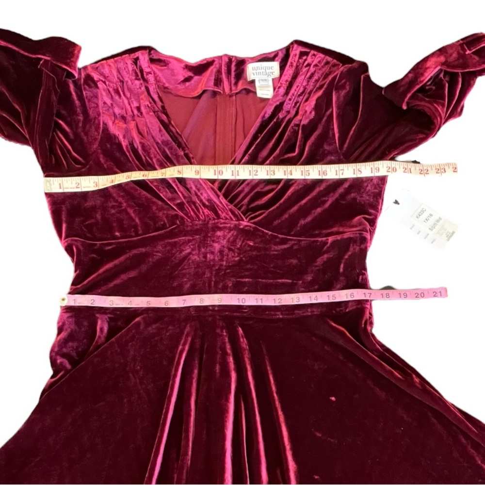 Unique Vintage Burgundy Red Velvet Delores Dress - Size 1X/16 - Picture 9 of 11
